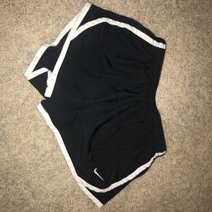 girls nike shorts